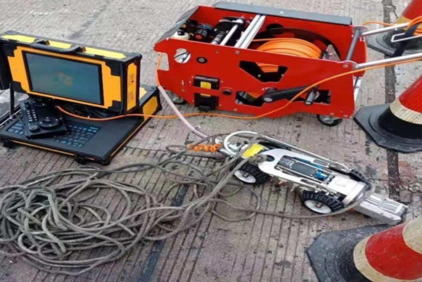 湘东CCTV管道检测机器人